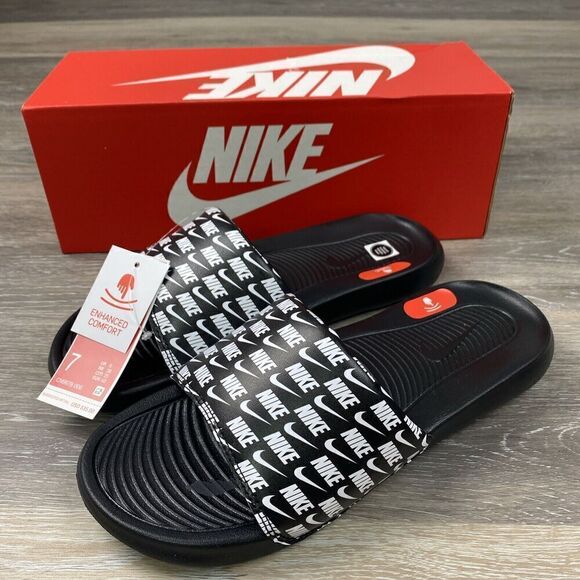 NIKE Victori One Slide Print Mens 7 Black White Beach Shower Sandals Slides NEW - Picture 1 of 7
